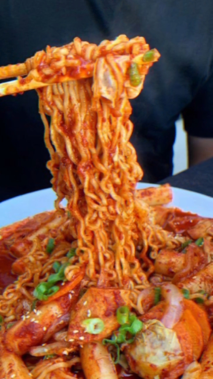 eat spicy mie EKSPOR
