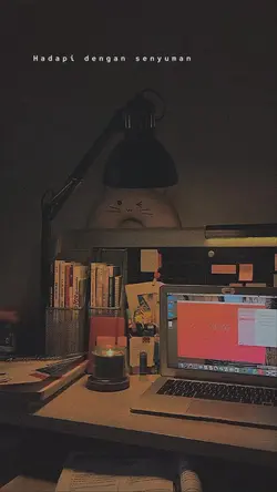 hadapi dengan senyum