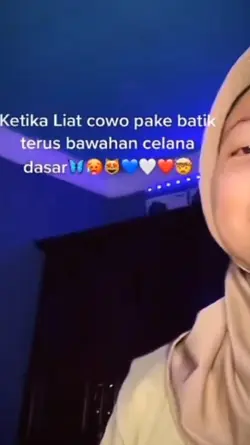 LIAT COWO PKE BATIK