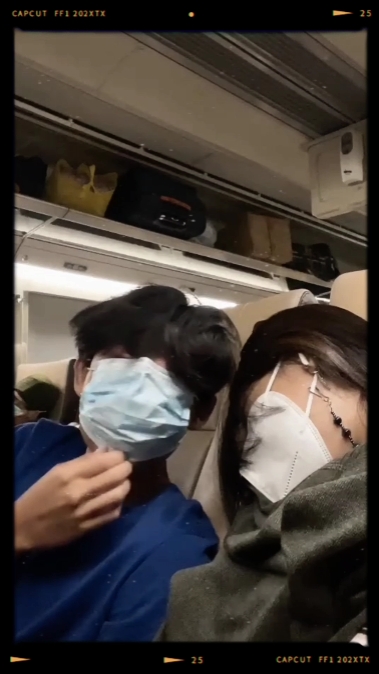 5 PAREJA DE VIDEOS