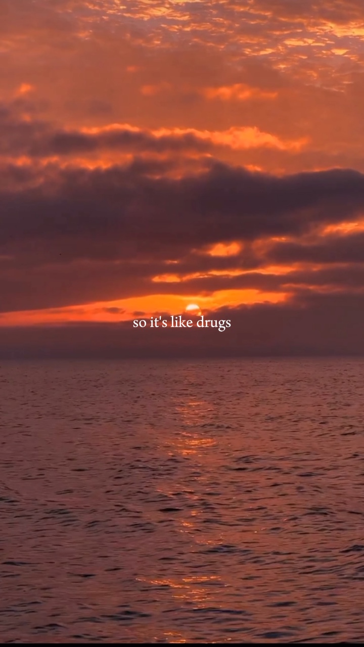 Beach + Paglubog ng araw