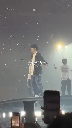 living with kpop <3