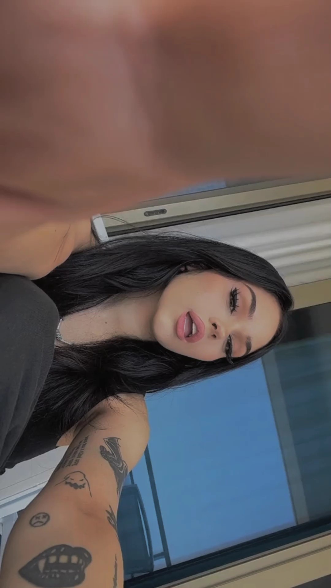 1 video 4 foto
