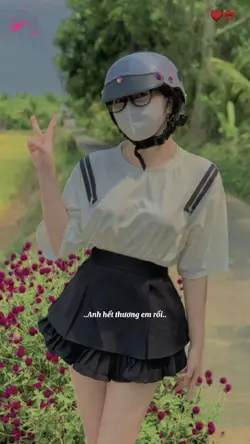 Anh hết thương em r