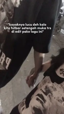 fotbar setengah muka