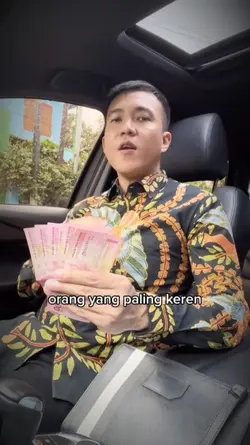 Versi Pakai Batik