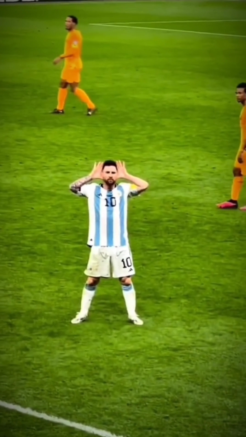 PoseMessi