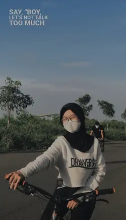 caps pake sepeda