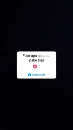 Versi pake topi