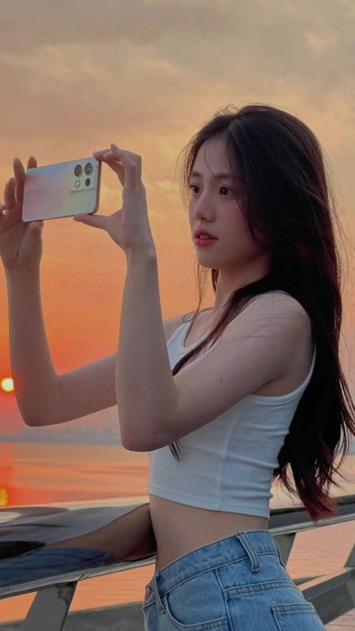 4 ảnh + 1 vidéo 