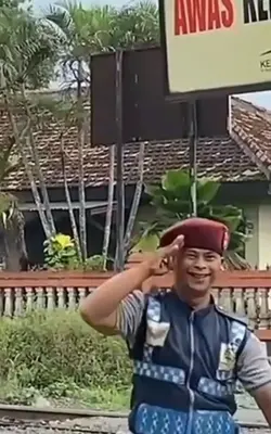 beri hormat dulu
