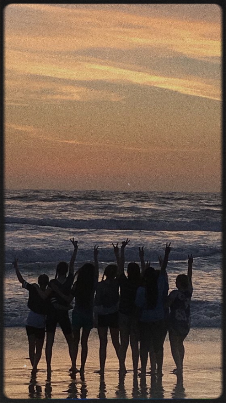 Memories w/ friends🫶🏻