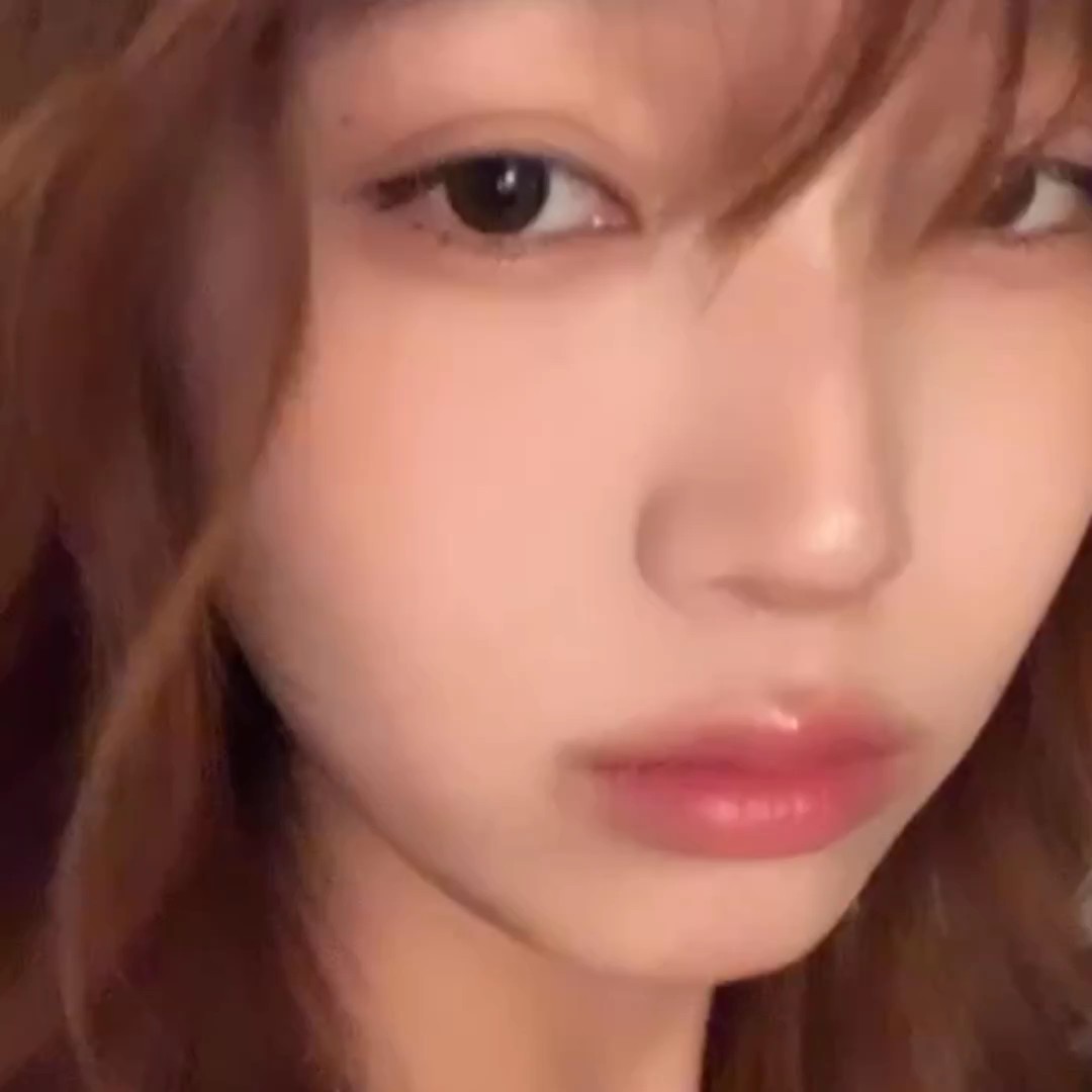 1 video 6 foto