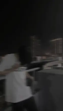 lyricc+màu tối