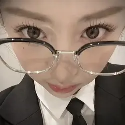 ur rndm pict?!