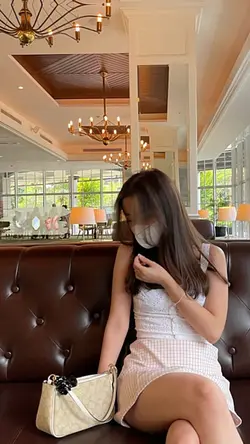 6 photos