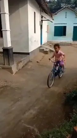 Mẫu troll ngã đau