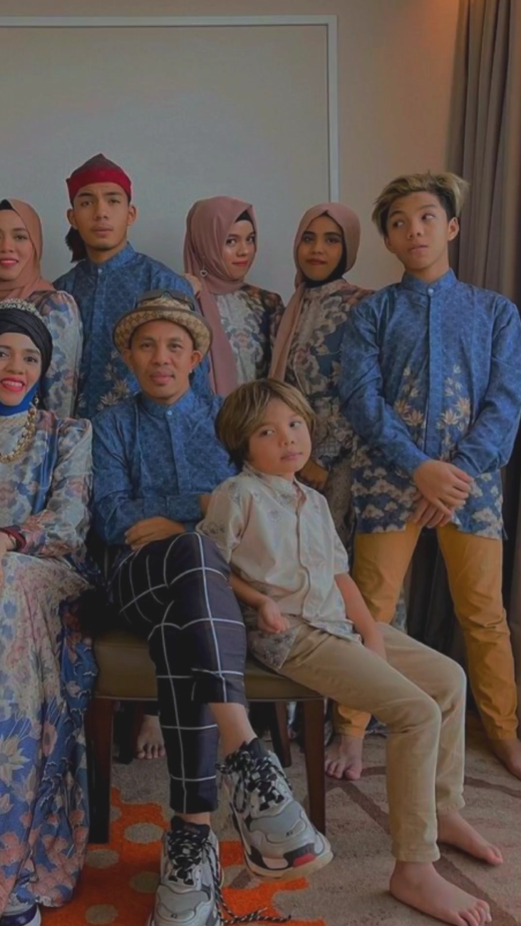 FOTO KELUARGA