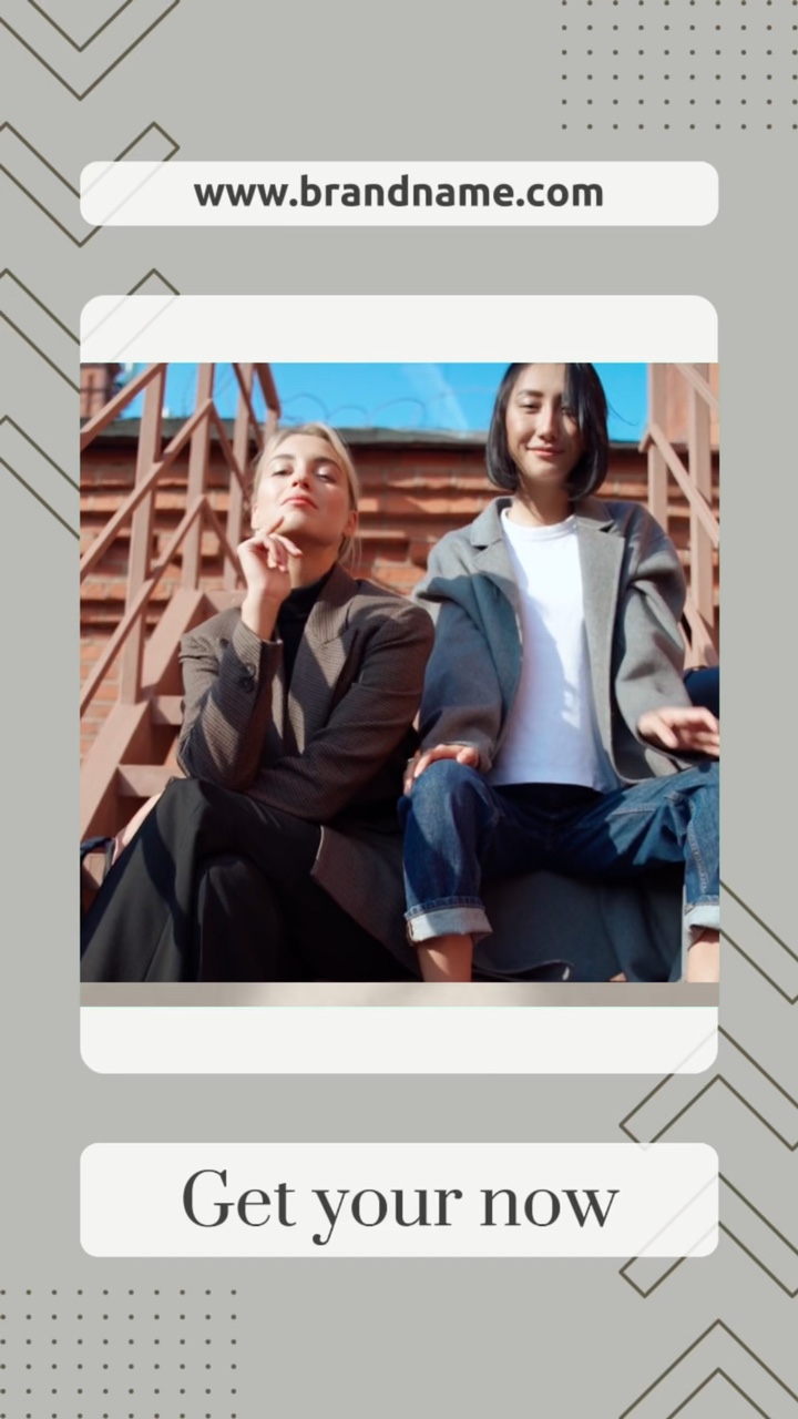 Roupas e acessórios e-commerce vendas de verão em mídia social UI Style