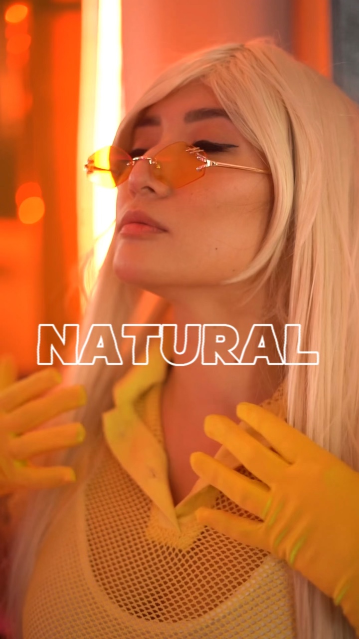 Perruque utilisant le processus et le spectacle | Style de filtre de couleur tendance
