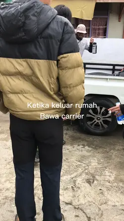 Keluar rumah bawa