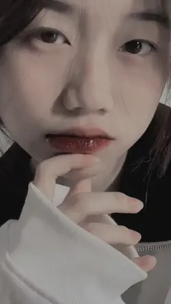 1 video + 1 ảnh 