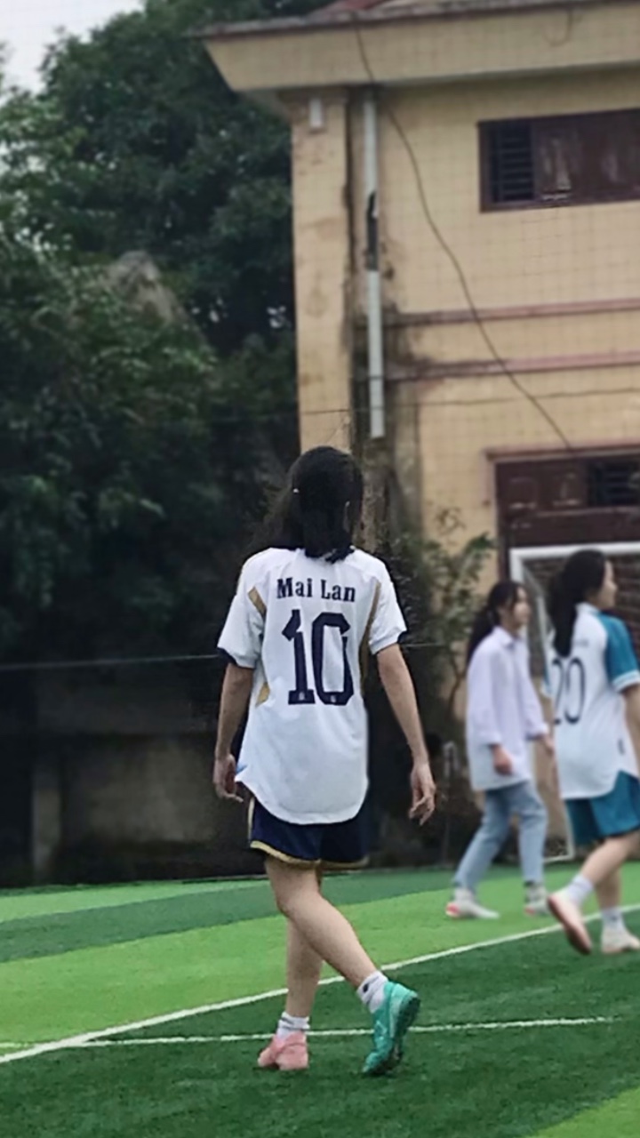 1 video + 1 ảnh
