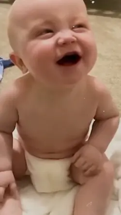 Bayi Ngakak