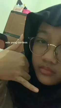 <3