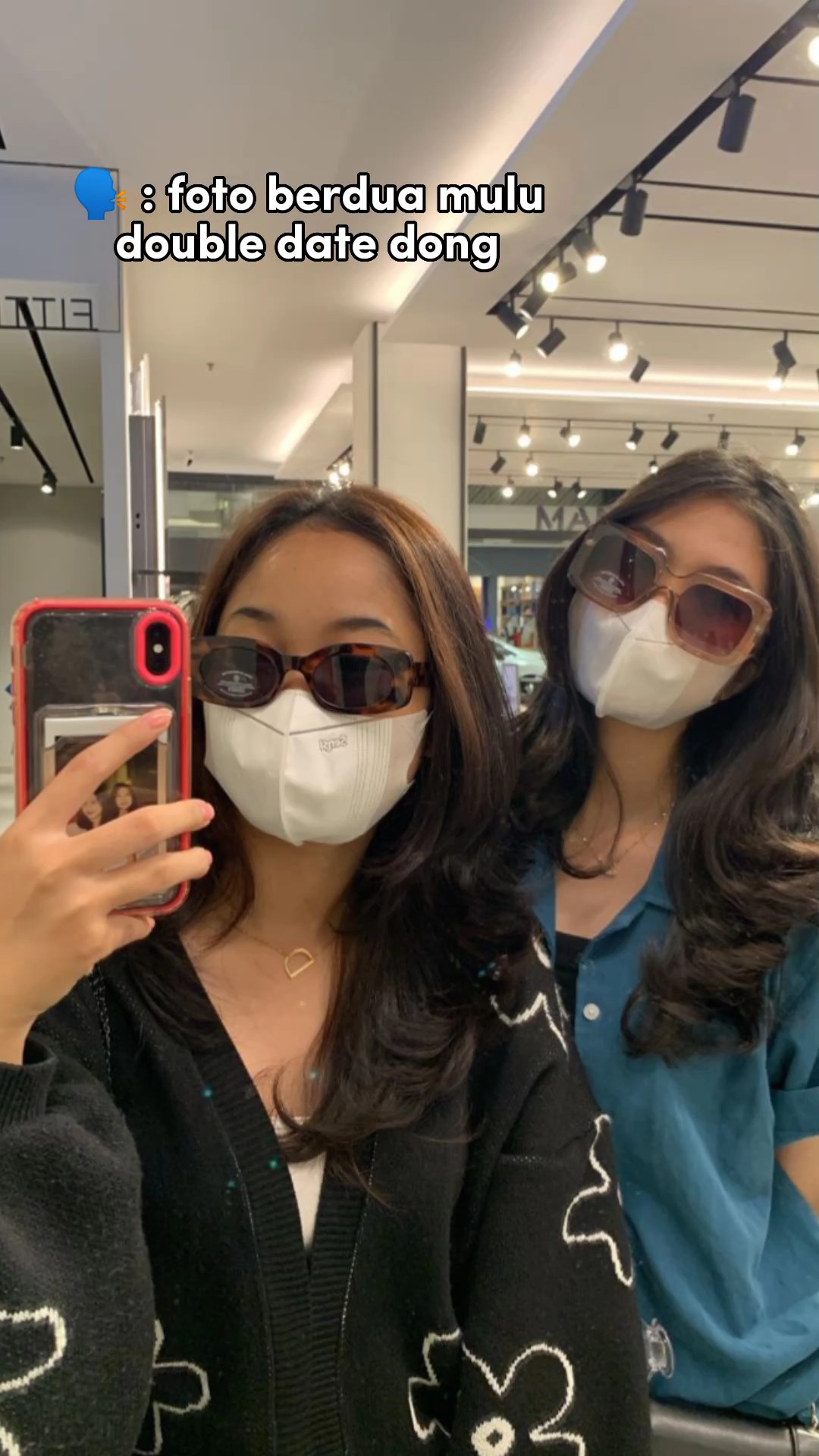 foto berdua mulu
