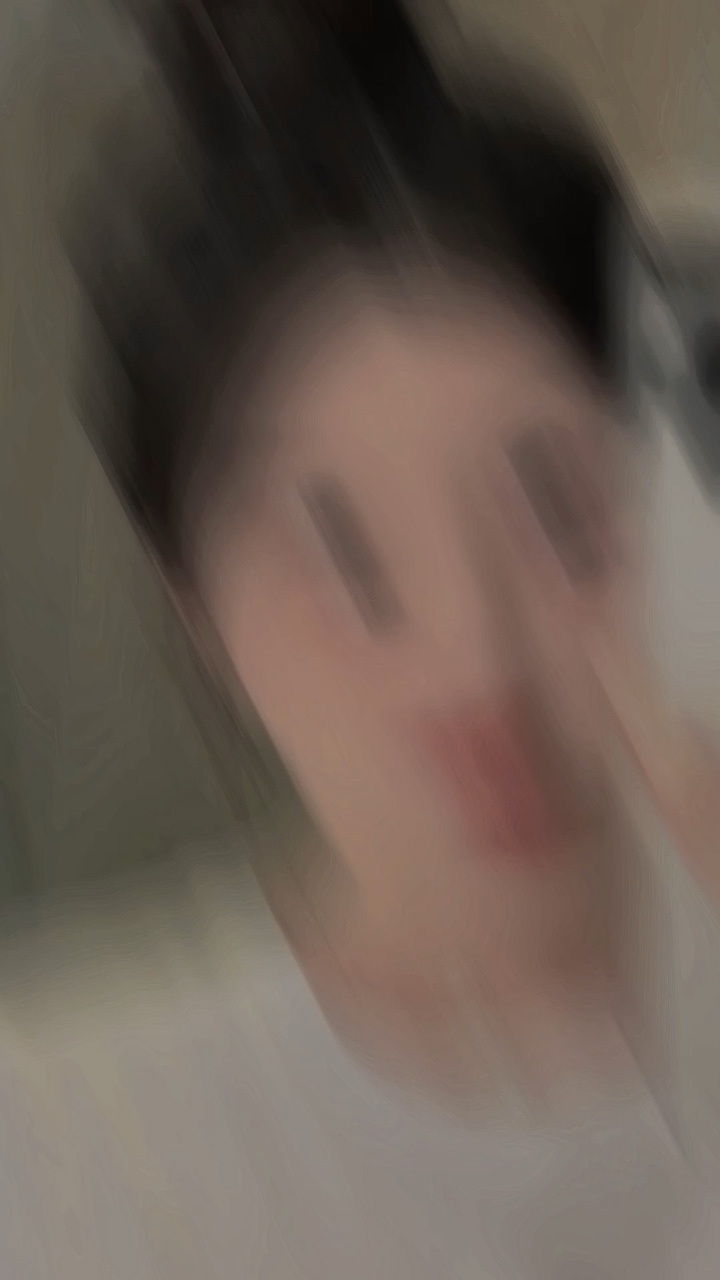 1 video + 8 ảnh 