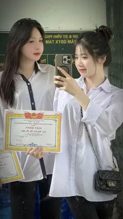 Khoe Giấy Khen