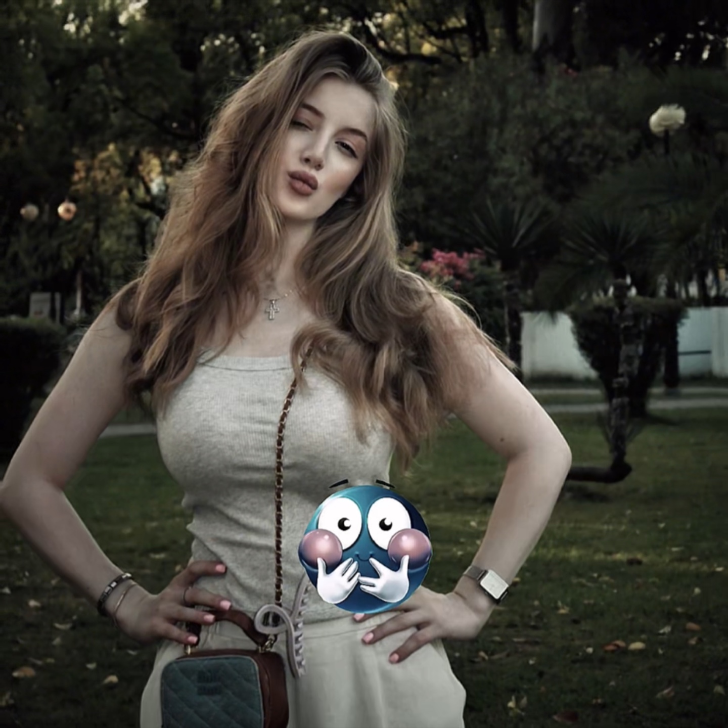 Viral Emoji Trendi