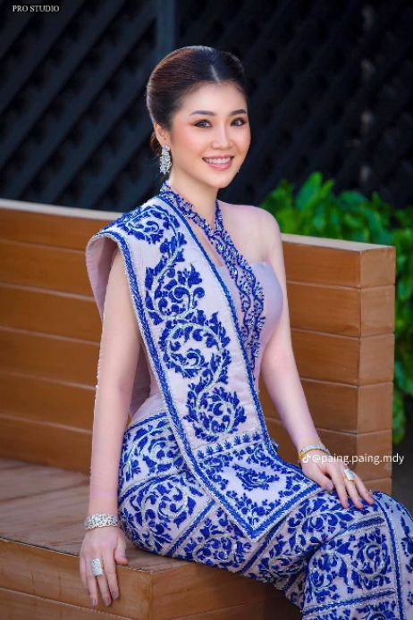 Myanmar. Dress