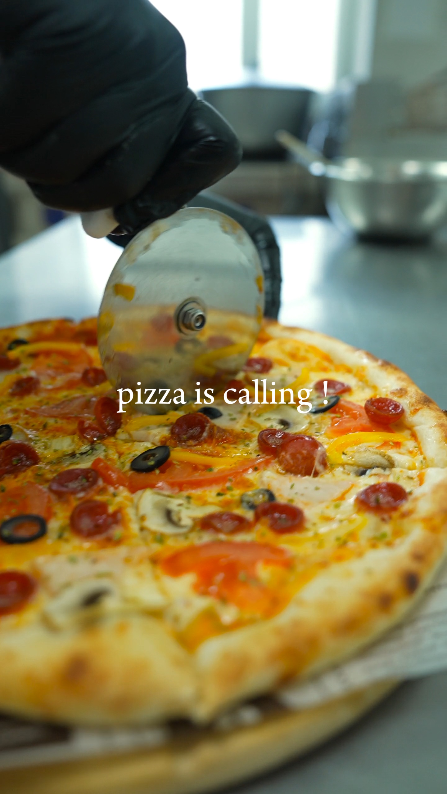 pizza memanggil 