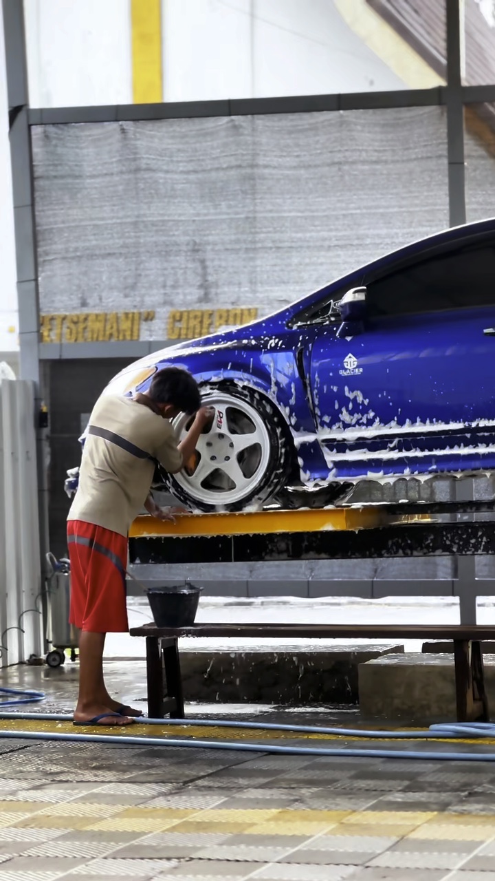 Car wash cinematic