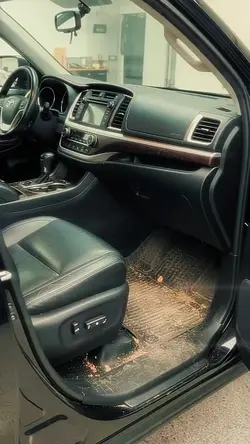 Swipe to Spotless: Car Interior Reveal
