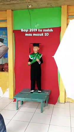 wisuda anak