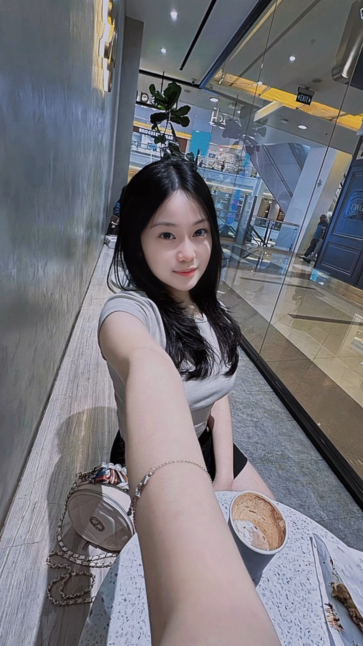 2 Foto • Foto “ 