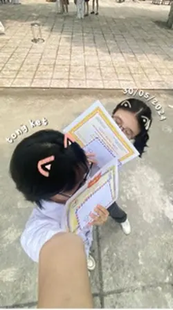 Khoe thành tích
