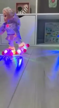 boneca patin 
