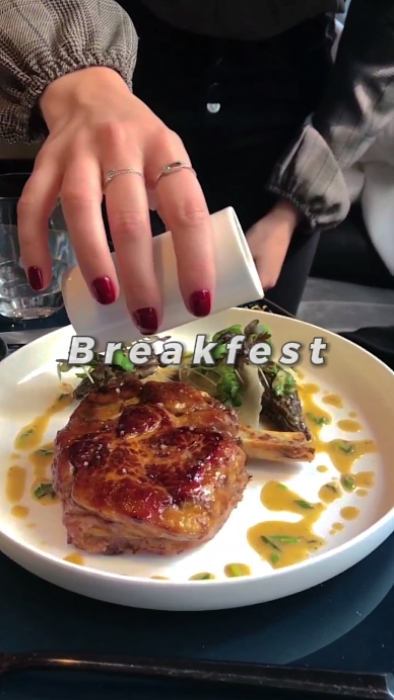 BREAKFAST 