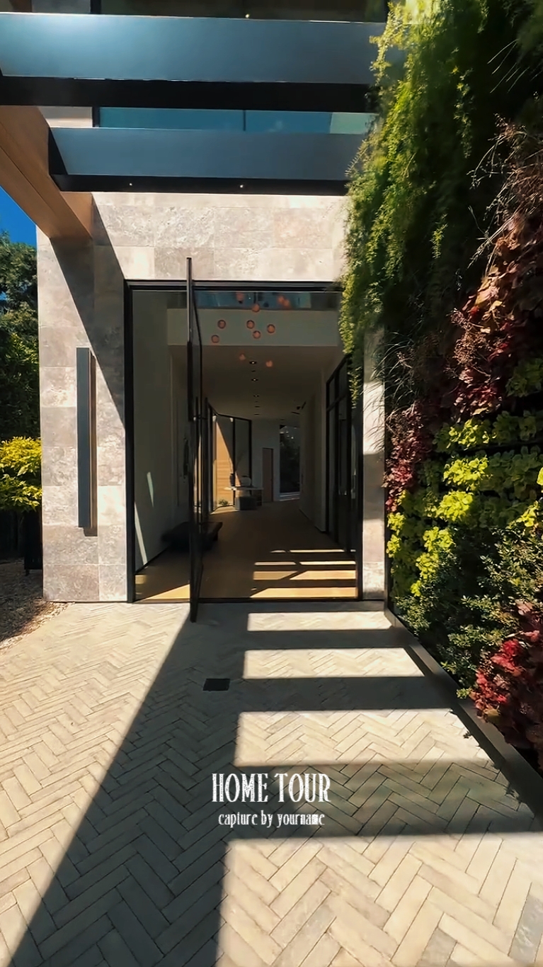 PASSEIO EM CASA