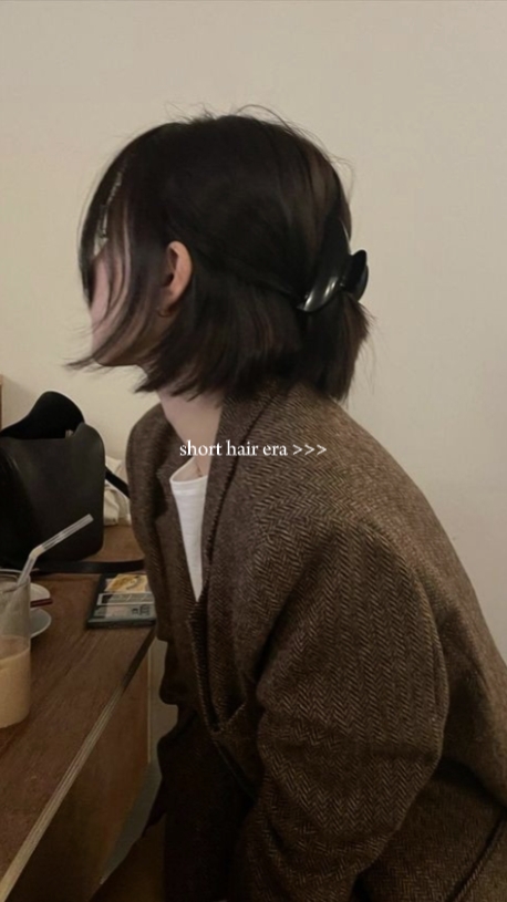 ère des cheveux courts>>>