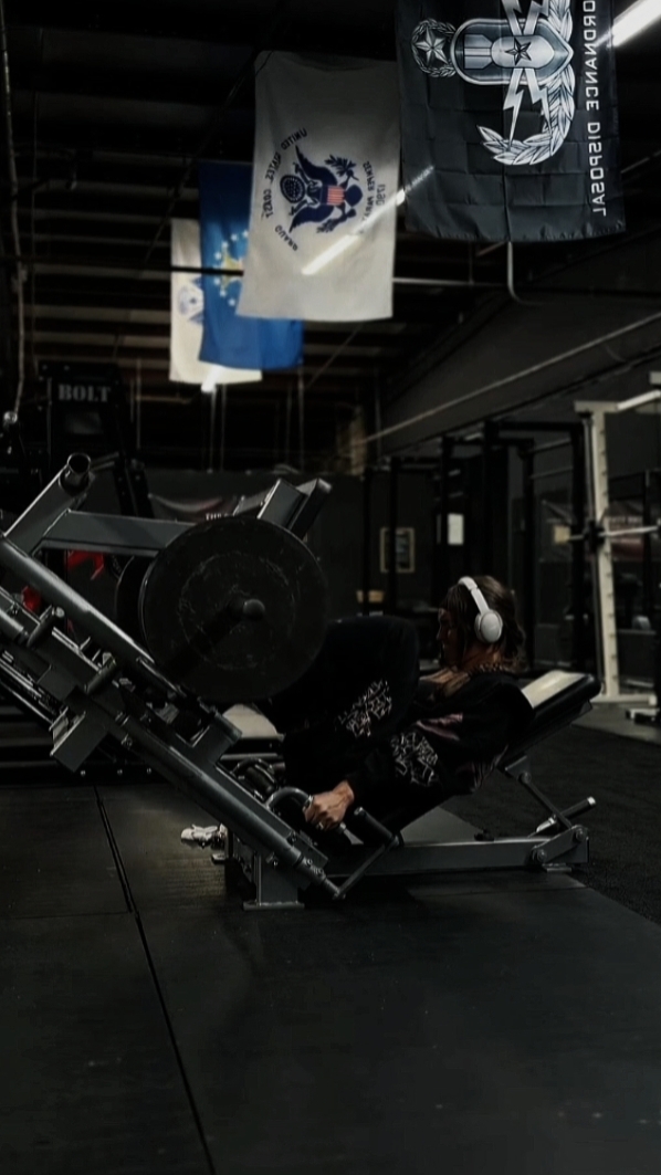 VIDEO DE 8 CLIPS DE GIMNASIO