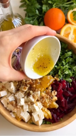 Haciendo ensalada