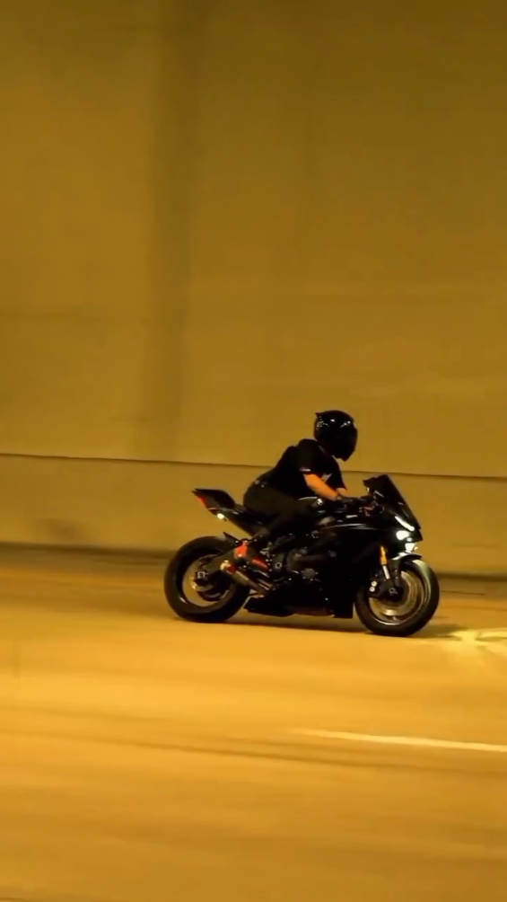 biker slowmo