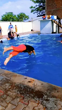 Aaj blue hai pani