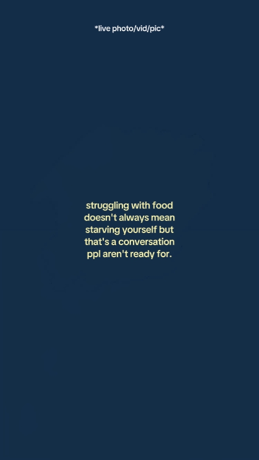 Nakikipagpunyagi sa pagkain