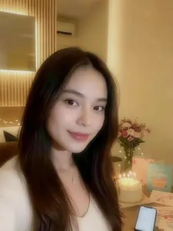 Date-to-Cake: Cozy Birthday Selfie